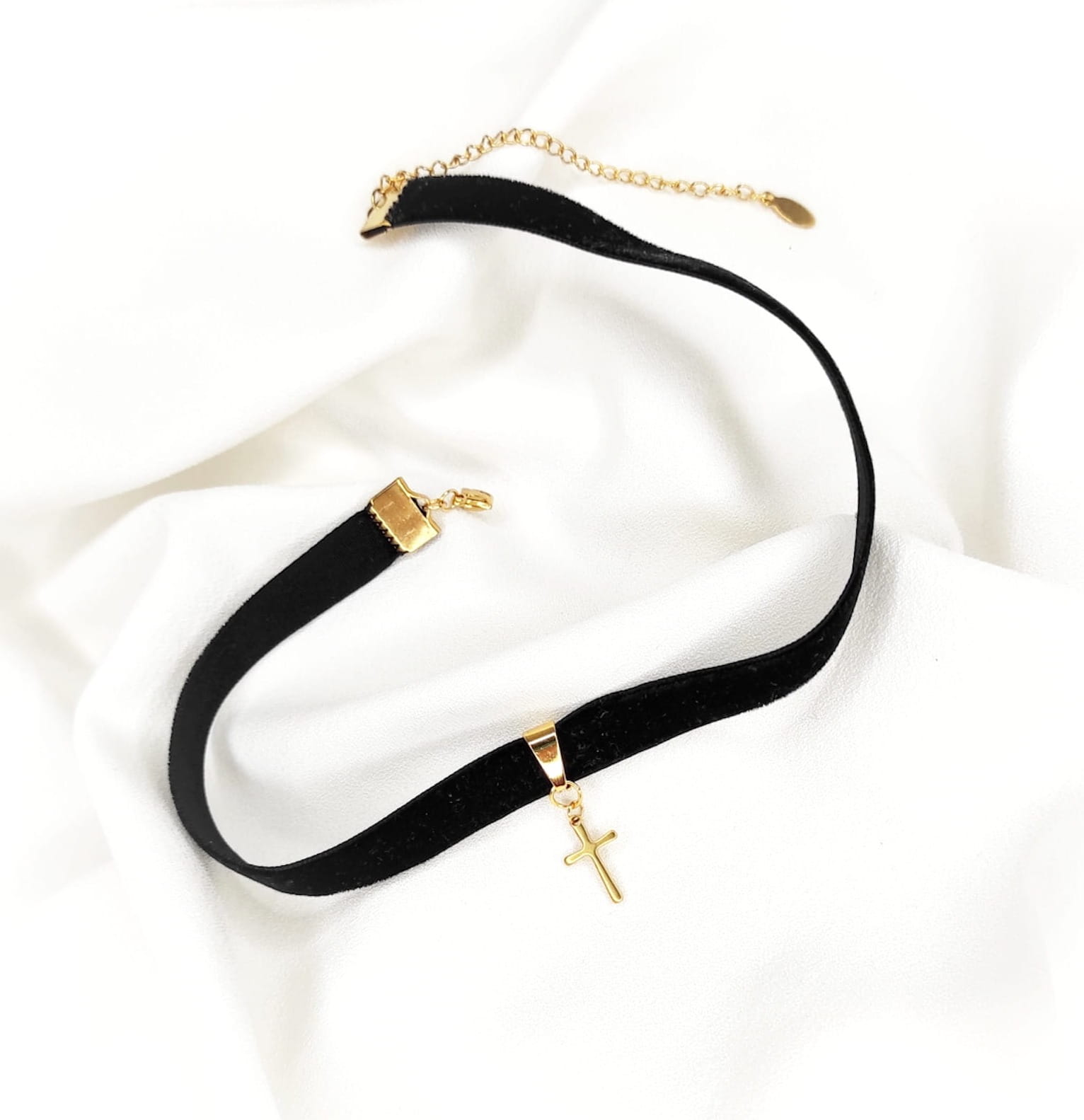 Naszyjnik czarny choker na tasiemce aksamitka z pozłacaną zawieszką do wyboru /BlackStrap G/